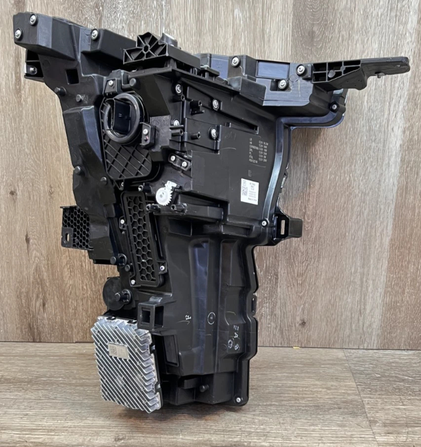 Conjunto de faros eléctricos Cadillac Lyriq 2025 LH pieza OEM # 85778092 Foto 2 de 4