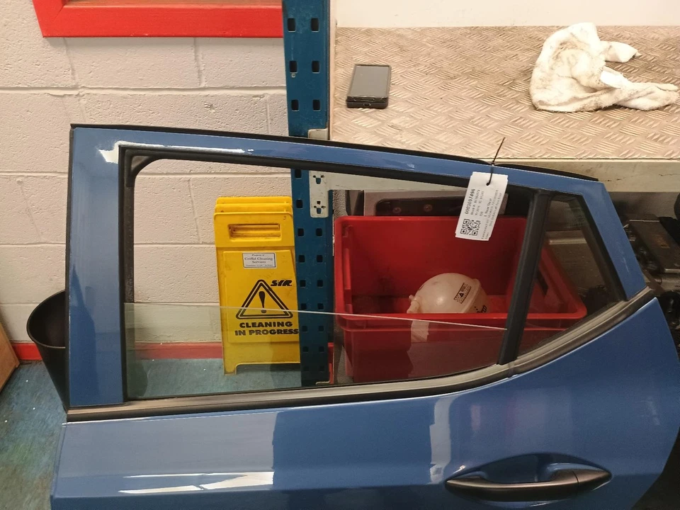 Rear Door HYUNDAI I10 Blue Left Passenger N/S 2014-2021 - Image 2 of 4