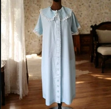VTG Smart Time House Coat Dress Size 10 M Blue Lace Pockets Button Down Union
