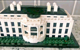 LEGO Architecture 21006 White House.Retired, Should Be Complete, No Box/Instruct