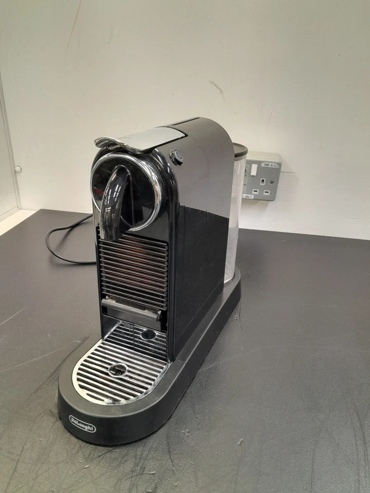 Nespresso CitiZ EN167.B 1L Coffee Pod Machine by De'Longhi (Missing Items/Used), photo 2 of 5