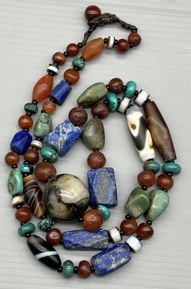Collar de cuentas usado vintage Asia Nepal bandas ágata turquesa lapislázuli cuentas Mala Foto 2 de 4