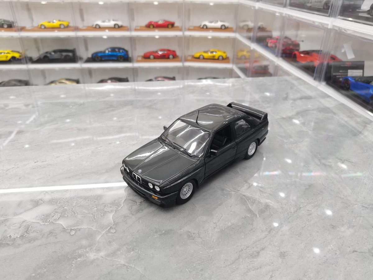 Minichamps 1: 18 BMW M3 E30 1987 Full Open Alloy Model Car Gift