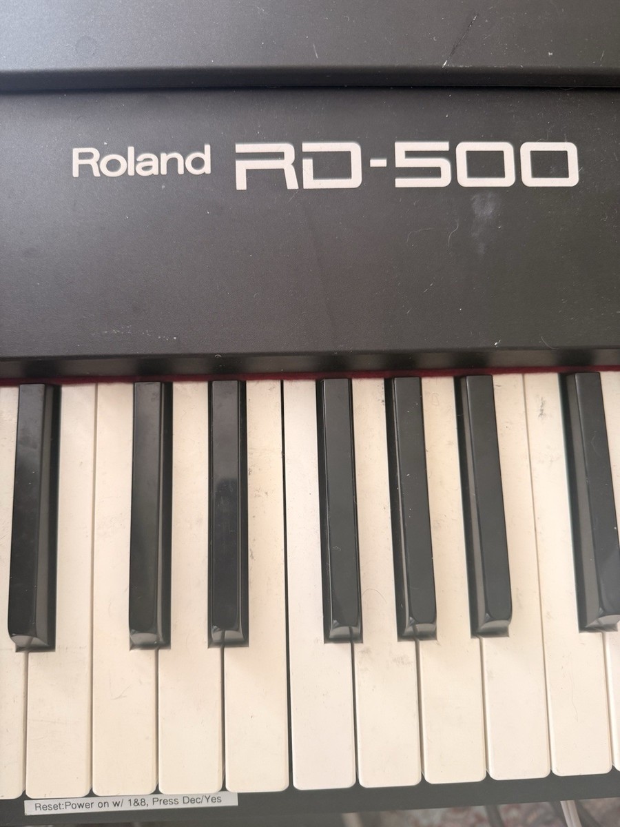 Roland Rd-500 Digital Piano Keyboard 88 Key Rd 500 Hard Case Extra