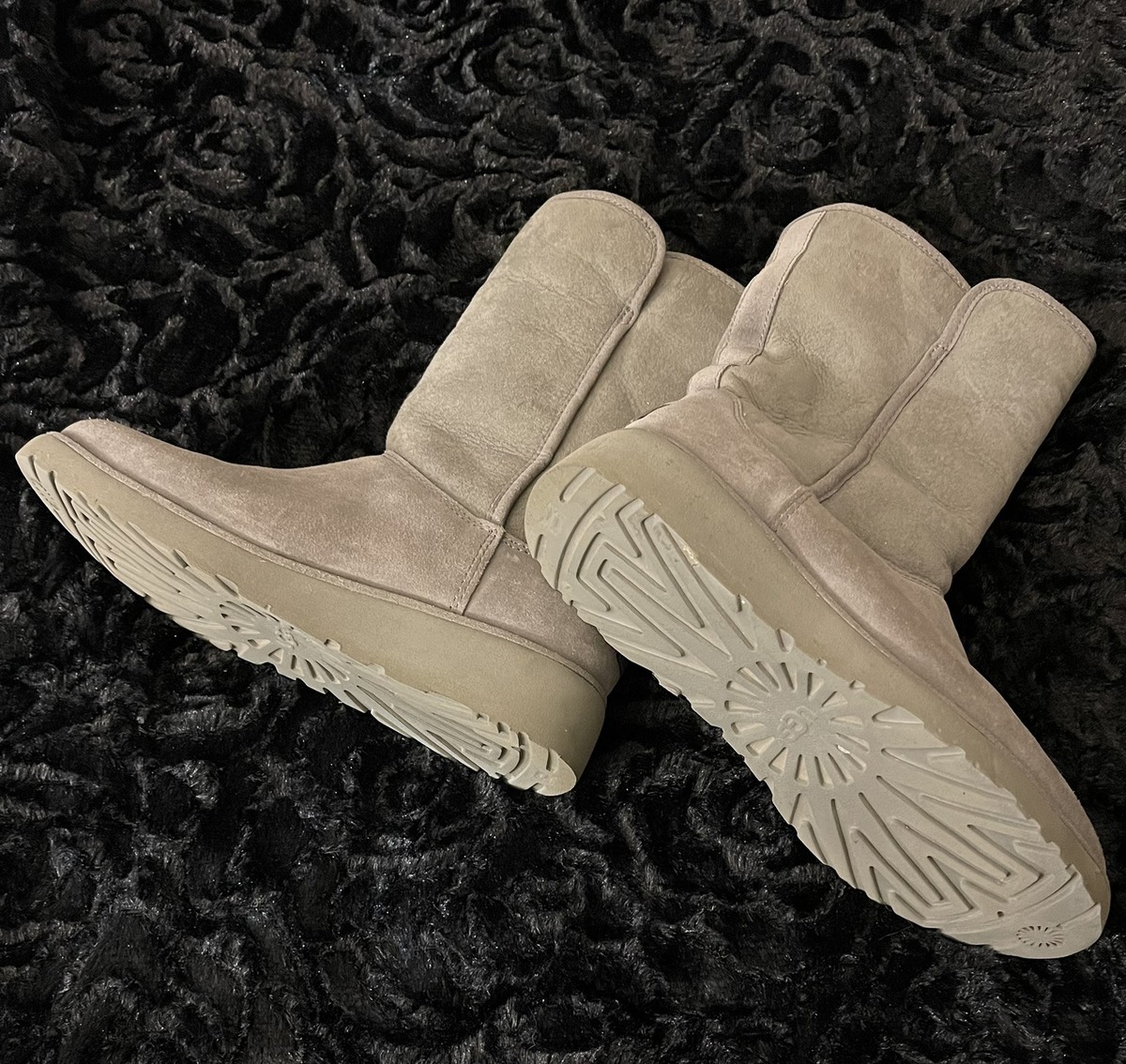 UGG Amie S/N 1013428 Grey Suede Sheepskin Women's Boots Size