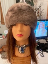 Basco In Vero Visone Color Zaffiro