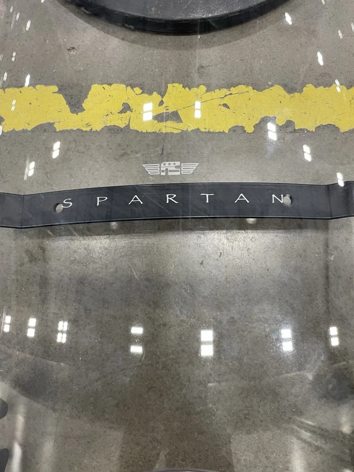 Parabrisas National Cycle N21202 Spartan 18,50" transparente para Harley Dyna Sportster Foto 2 de 4