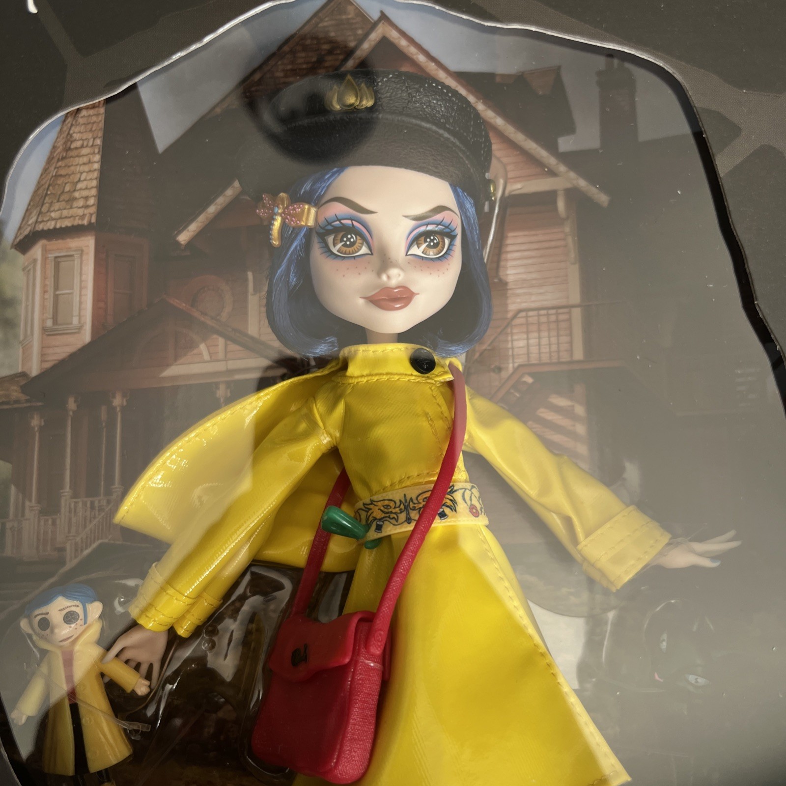 Monster High Skullector Doll, Coraline Collectible in Yellow Raincoat with Dress image 2