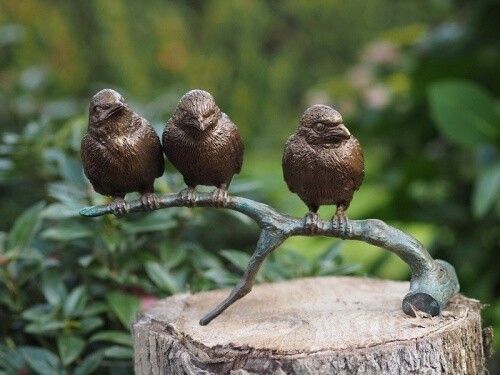 Bronzefigur Spatzen sitzen auf einem Zweig - Bild 1 von 1