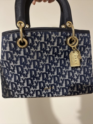 dkny AUTHENTIC bag new without tags - Picture 2 of 6