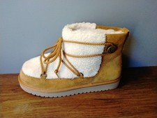 Koolaburra by ugg boots michon mini, chestnut sheepskin. Women size 7 Narrow