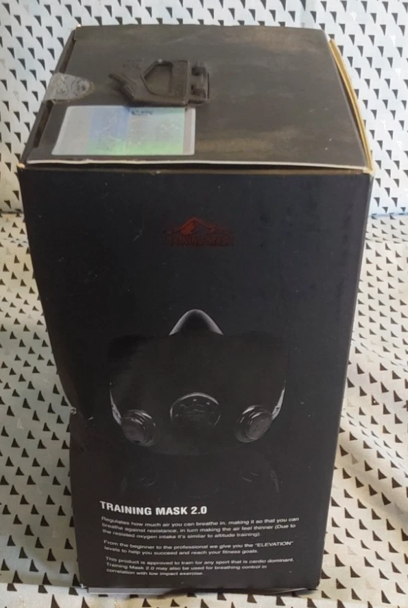 Elevation Training Mask 2.0 Blackout, Medium 150-249lbs (70-115kg) - NEW - Image 2 of 4