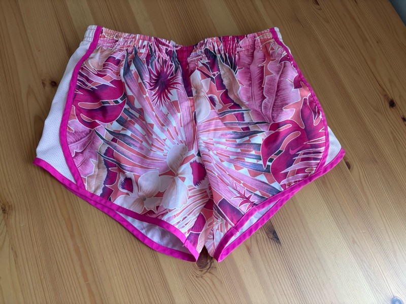 Nike Girls Size Medium Athletic Shorts Pink Hawaiian Tropical Running Yoga Cheer