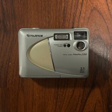 FujiFilm FinePix 2300 Digital Photo Camera 2.1-MP  8mb SmartMedia Memory Card,