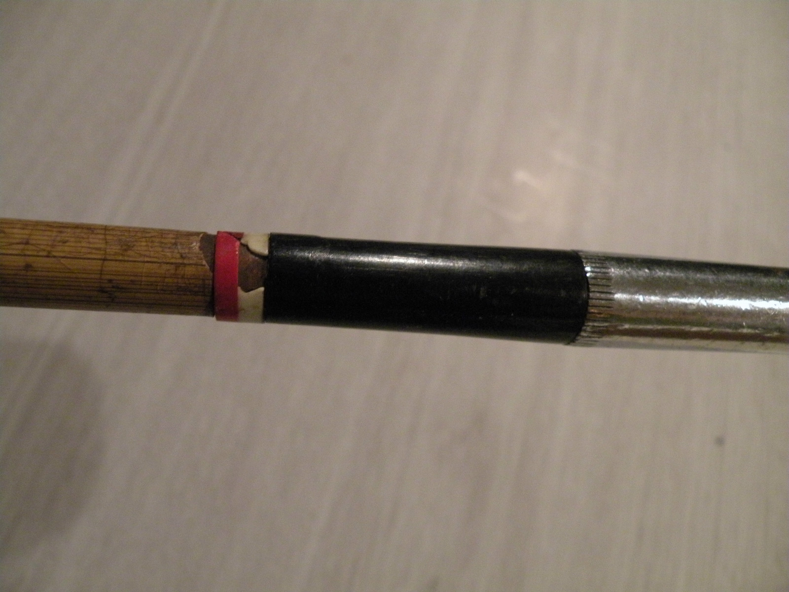 как выглядит Antique Spalding Robt. T Jones 2 Iron Tournament Registered Model - Coated Shaft фото