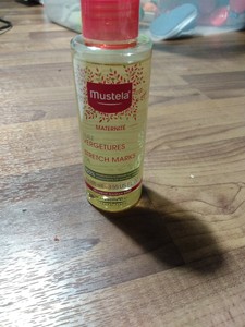 mustela stretch marks prevention oil