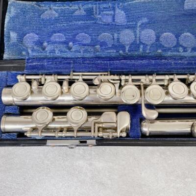 Yamaha YFL-23 Flute Silver-Plated Beginner Wind Instrument