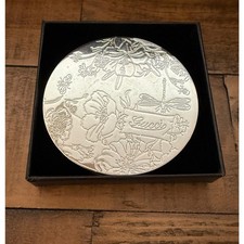 Gucci Flora Compact Mirror Floral Embossed Dragonfly Design with Box Parfume GWP