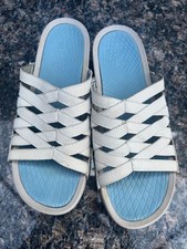 Sandalias Bare Traps Beverly Slide cuña gris con tiras sin cordones talla 8