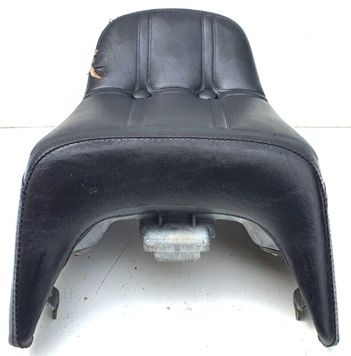 Honda VF700C MAGNA Rear Pillion Seat 1984 VF 700 C 31710 MB1-87 - Picture 9 of 18