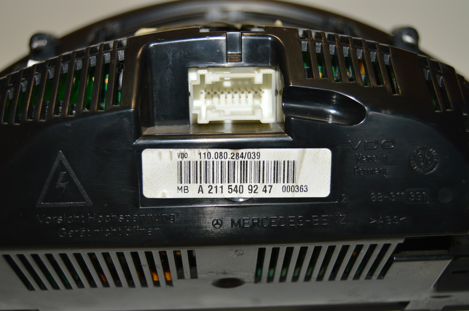 Mercedes MB W211 E320 CDI Instruments Cluster Clocks Speedo A2115409247