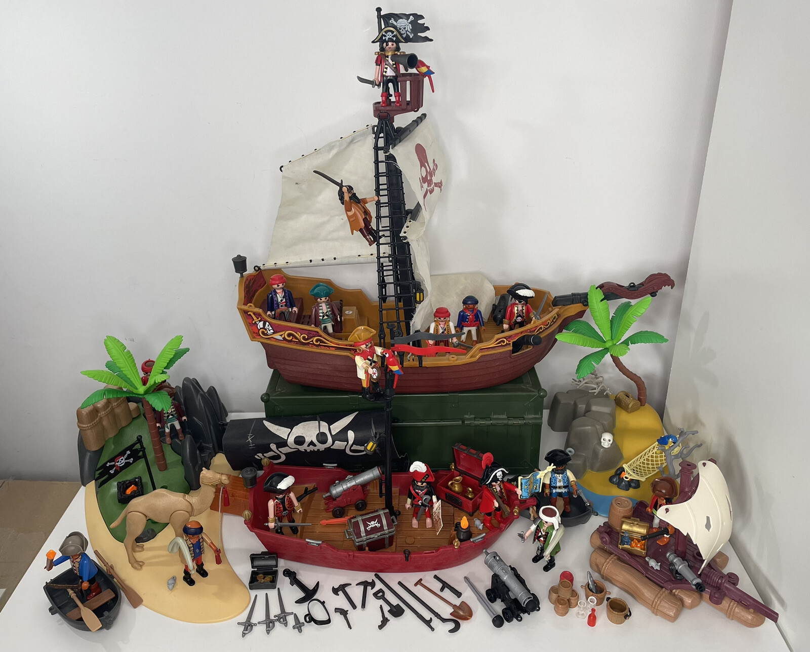 Playmobil 6682 5298 5618 Pirate Ship with Islands and Pirates Bundle eBay