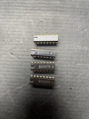 4 Stück ICs Siemens Halske  SAS570 DIP-16 NOS Unbenutzt (KL12-13-3)