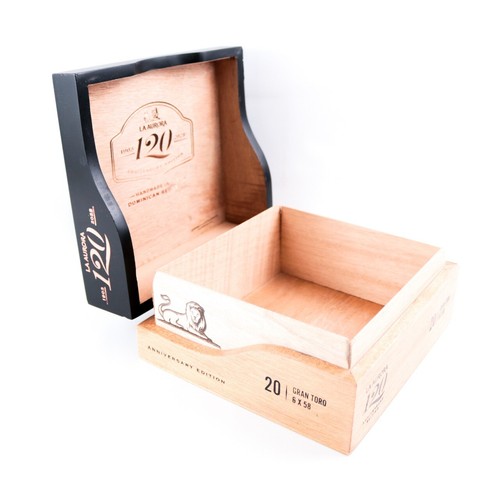 Caja de cigarros de madera vacía La Aurora Gran Toro 120 aniversario 7,75" x 7" x 3,25" - Imagen 7 de 13
