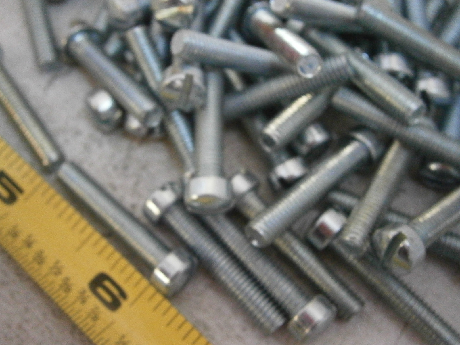 Machine Screws 10 32 X 1 Slotted Fillister Head Steel Zinc Lot Of 50 machine-screws-10-32-x-1-slotted-fillister-head-steel-zinc-lot-of-50