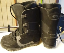 ThirtyTwo 32 Snowboarding Boots Men's 7 Black and Grey Vintage 2010 Lightly Used