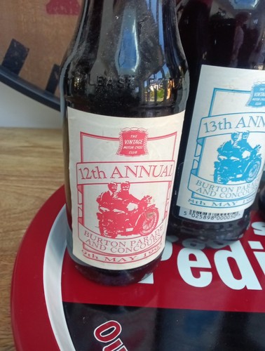 Vintage 1990's Marston's Pedigree Tray And Commemorative Bottles (Empty) - Picture 2 of 8