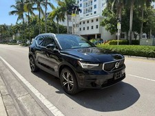 2025 Volvo XC40 B5 AWD Core Bright Theme