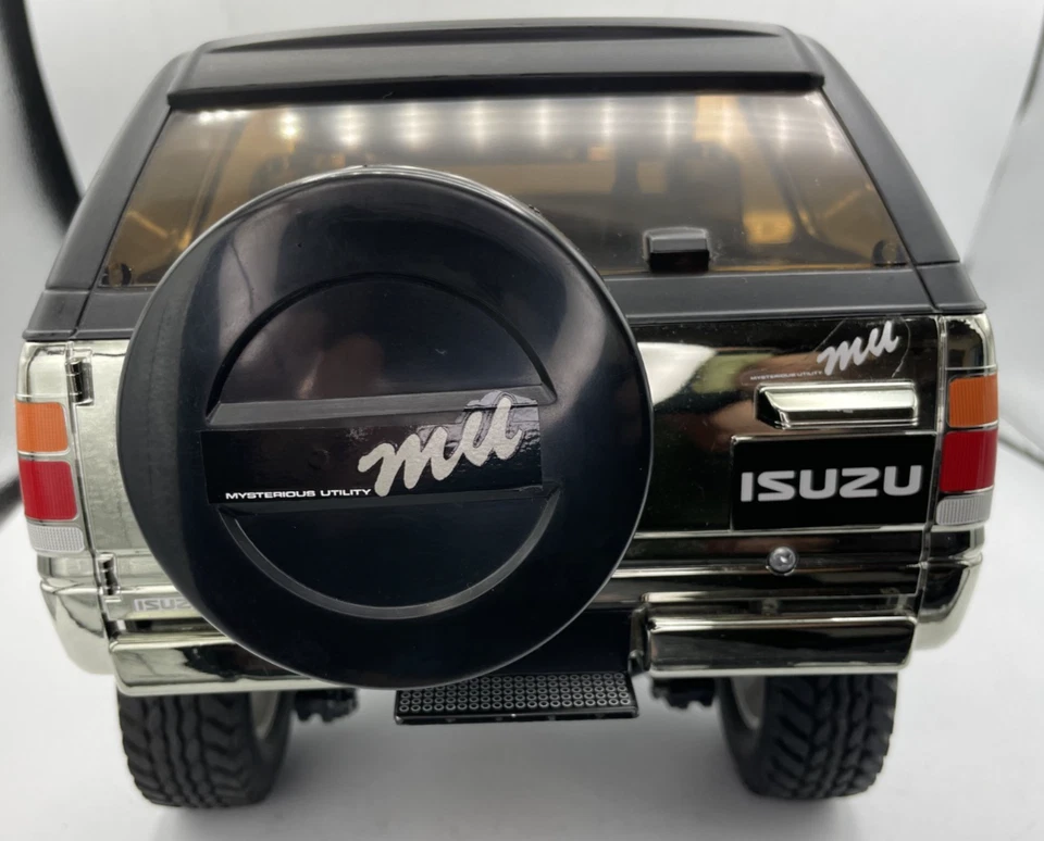 For parts CC-01 CC01 TAMIYA ISUZU Mu Metallic body shell with motor and ESC - Image 4 of 4