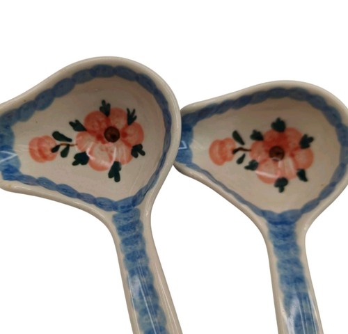 Lotto mestolo e cucchiaio ceramica polacca blu e floreale ceramica dipinta a mano - Foto 3 di 6
