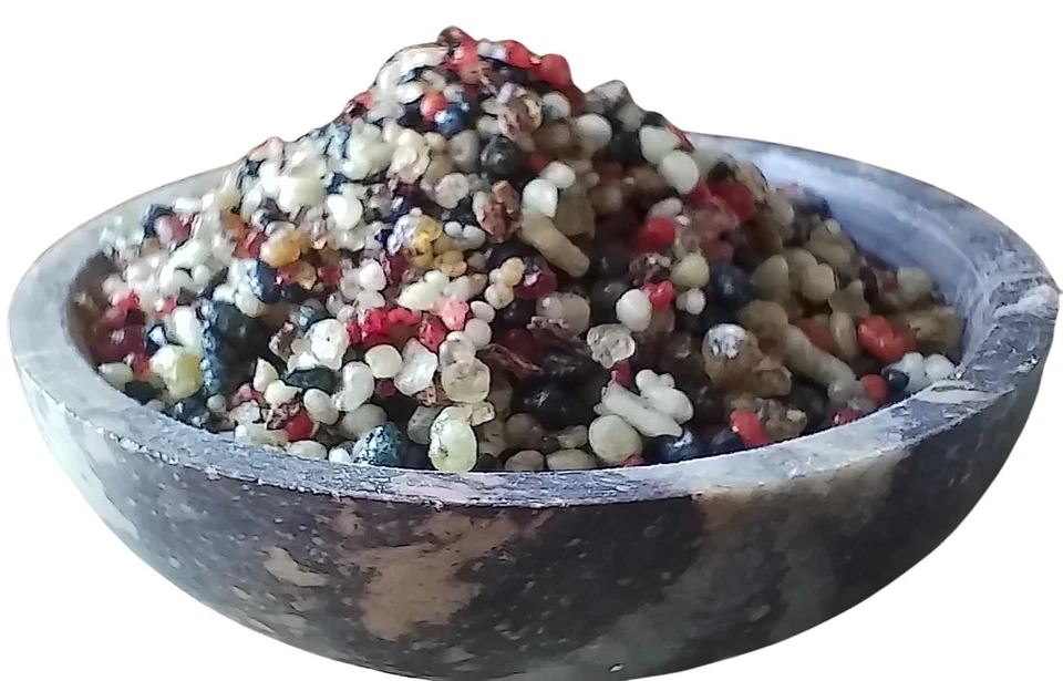 Incenso Pontificale - mix di resine e fiori - varietà di Olibano, Fiori di lavan - Immagine 2 di 4