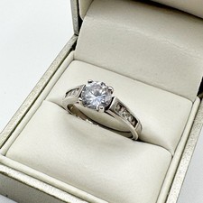 925 Sterling Silver Elanza Solitaire Ring Size O Statement Band Cubic Zirconia