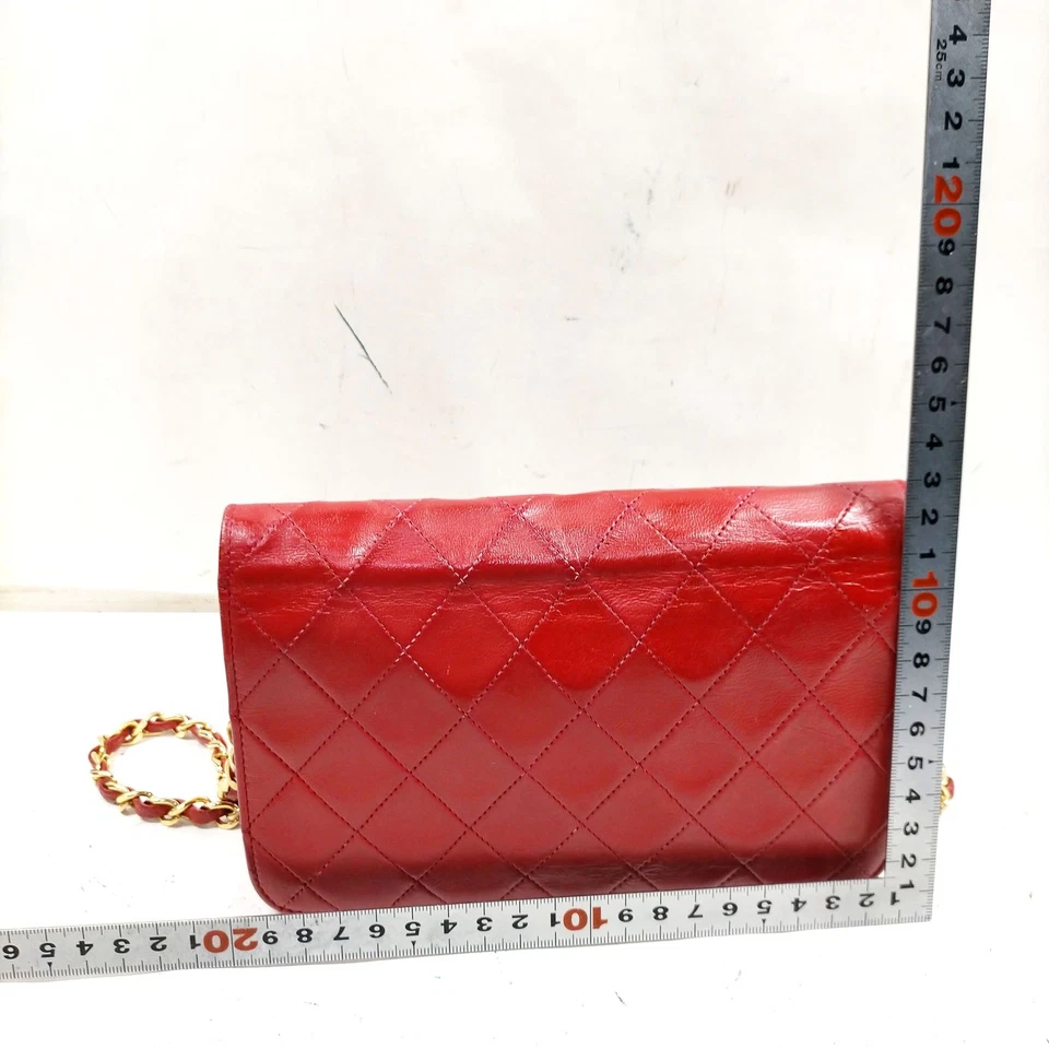 SIN TARIFA Bolso de Hombro Chanel Matelasse Piel de Cordero Rojo 2886360 Foto 2 de 4