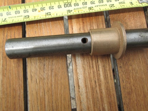 NORTON 750 850 COMMANDO SWINGING ARM SPINDLE AND ONE BUSH