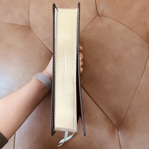 Crossway ESV Wide Margin Reference Calfskin REBIND - Bild 3 von 12
