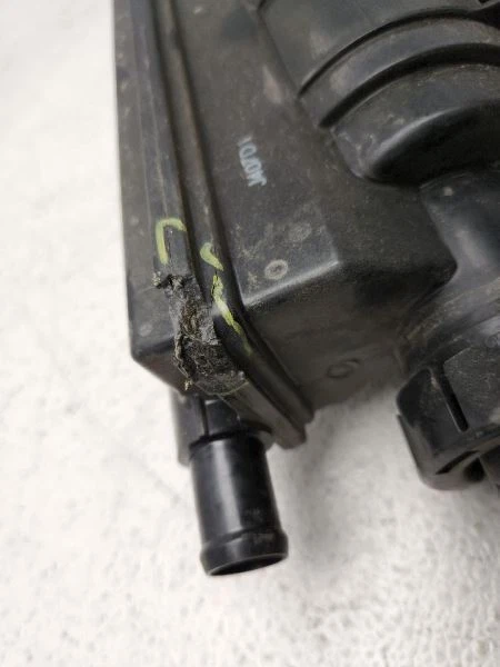 Mazda Cx-9 2016-2021 bote de vapor de combustible de carbón evap OEM Py8v-13-96Za Foto 3 de 4