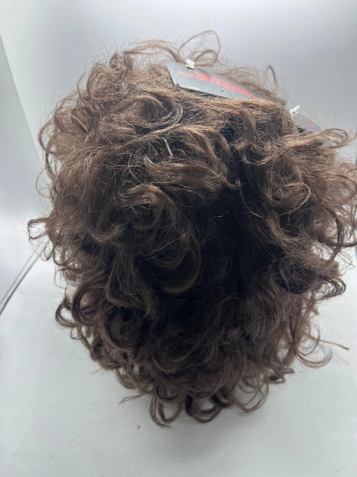 Máscara de mujer bonita Trick or Treat Studios TCM Texas motosierra masacre cara de cuero Foto 3 de 4