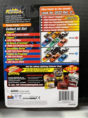 1/64 JOHNNY WHITE LIGHTNING DEMOLITION DERBY 1997 FORD CROWN