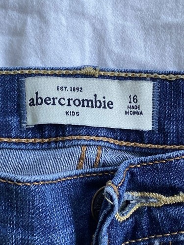 Abercrombie Kids Girls Bermuda Jean Shorts w/ Cuffed Hem Size 16 Lot of 3 - Picture 9 of 11