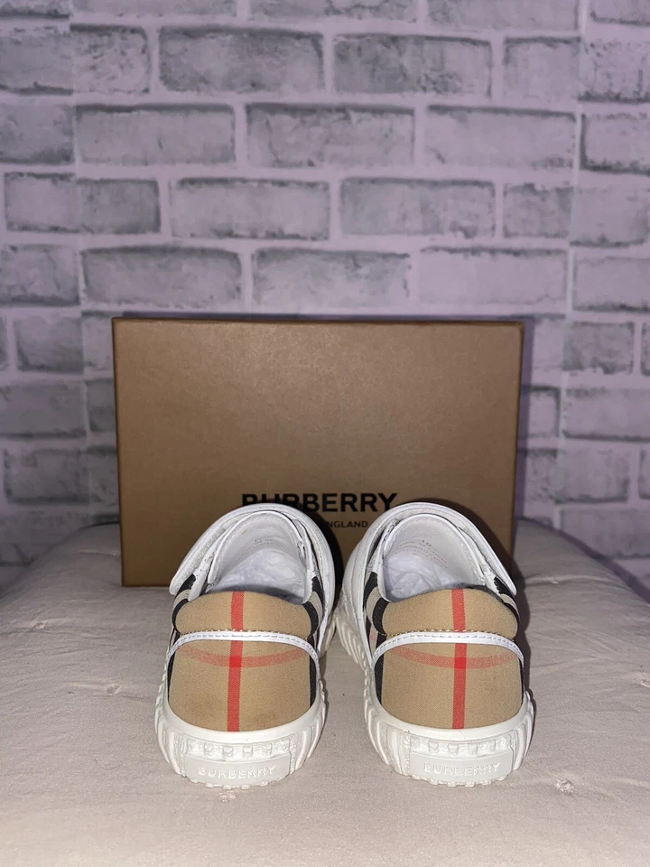 Burberry Baby Shoes 3.5c - Image 4 of 4