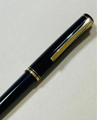 Pilot Custom 845 Fountain Pen Black 18K Nib F 15 Size Con 70 Included