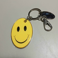 Large Smiley Face Keychain Enameled Fob Happy Face Key Ring. Never Used 3"x 2"