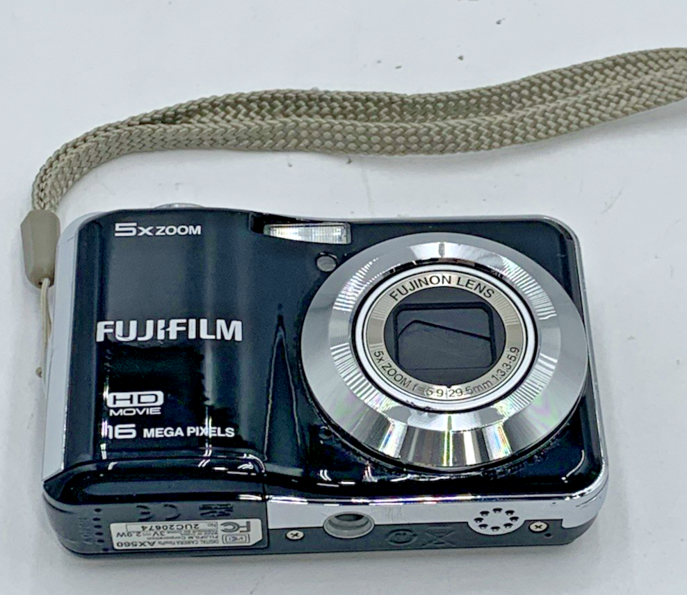 FUJIFILM FinePix AX560 デジカメ 美品 a4599 Fujifilm FinePix AX560 - 16MP CCD Sensor Digital Camera with