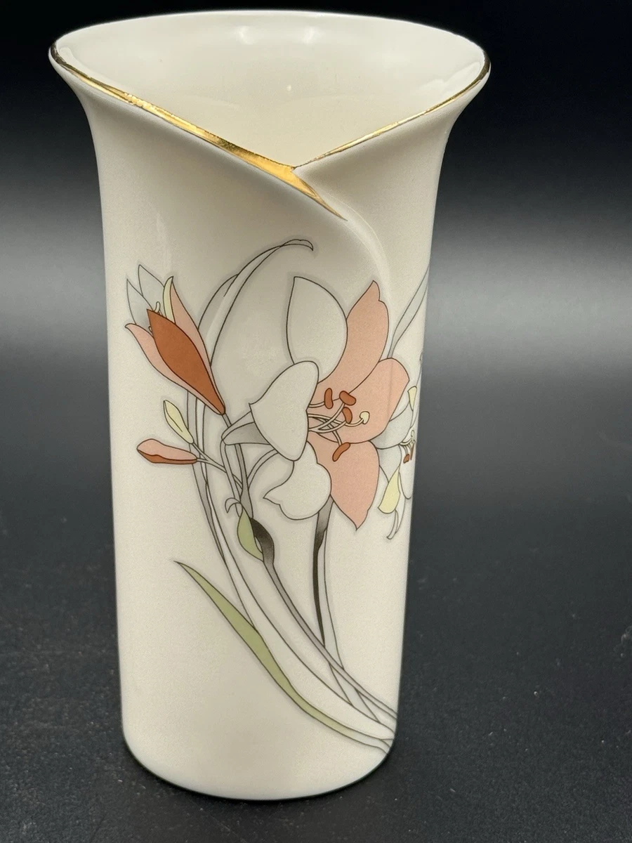 Yamaji Vase In Collectible Japanese Vases & Jars (1900-Now) for