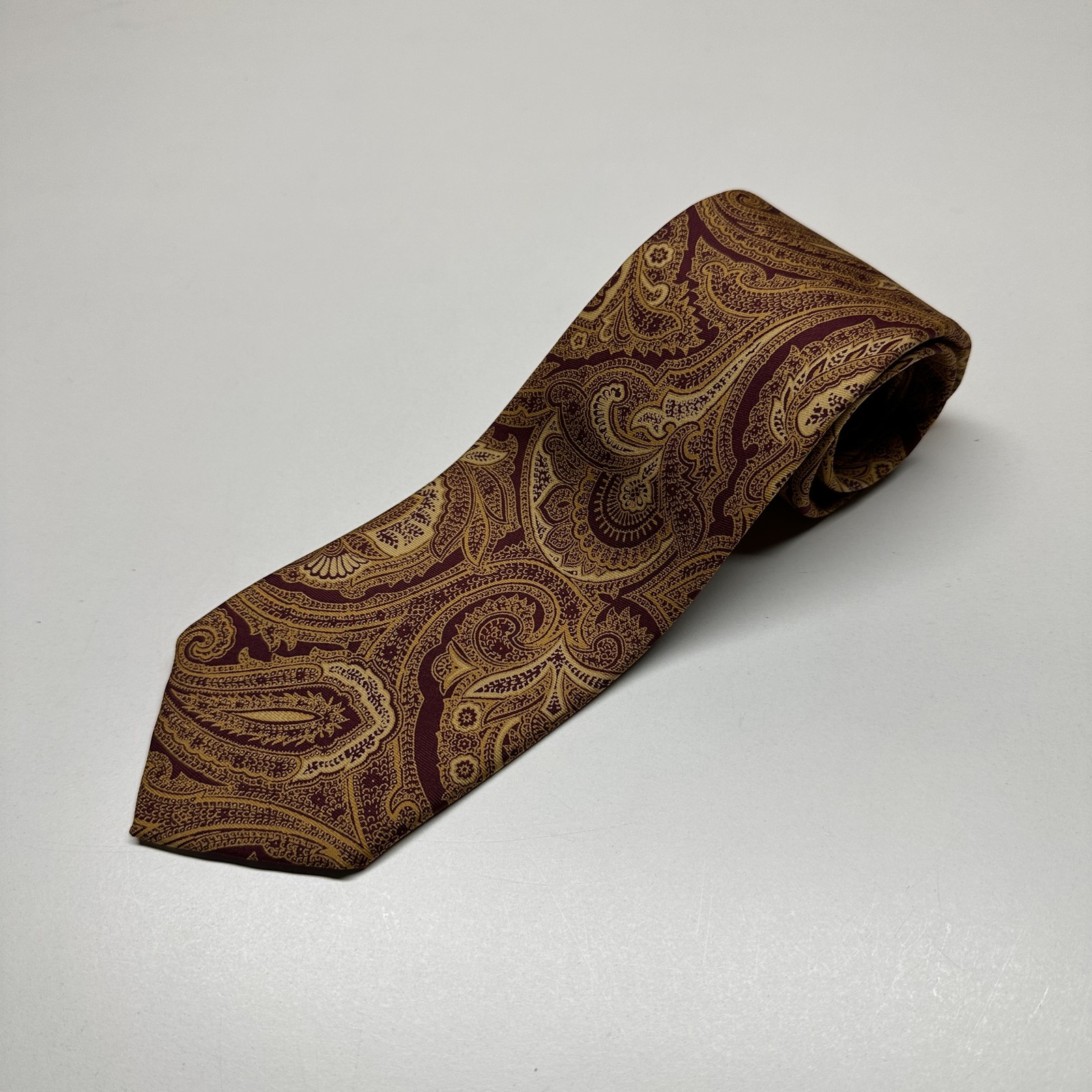 Brooks Brothers Makers Tie Silk Gold Paisley 3.25 x 53 Vintage UK Fabric