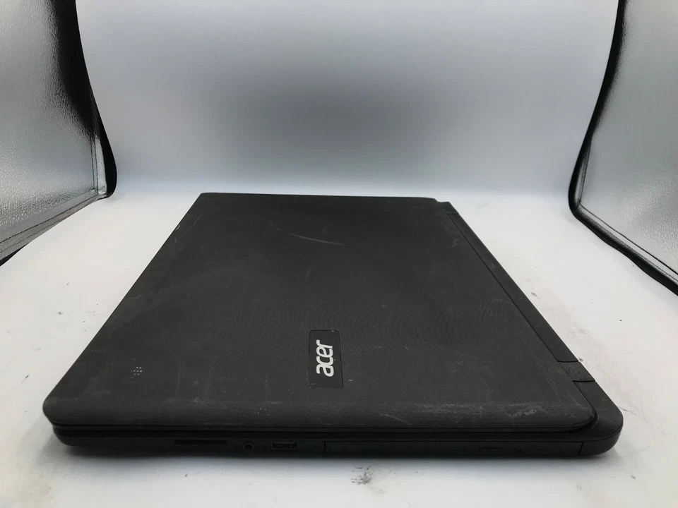 Portátil Acer Aspire E5 17 Intel Pentium N4200 17" - NO ALIMENTA/PIEZAS - MZ Foto 4 de 4